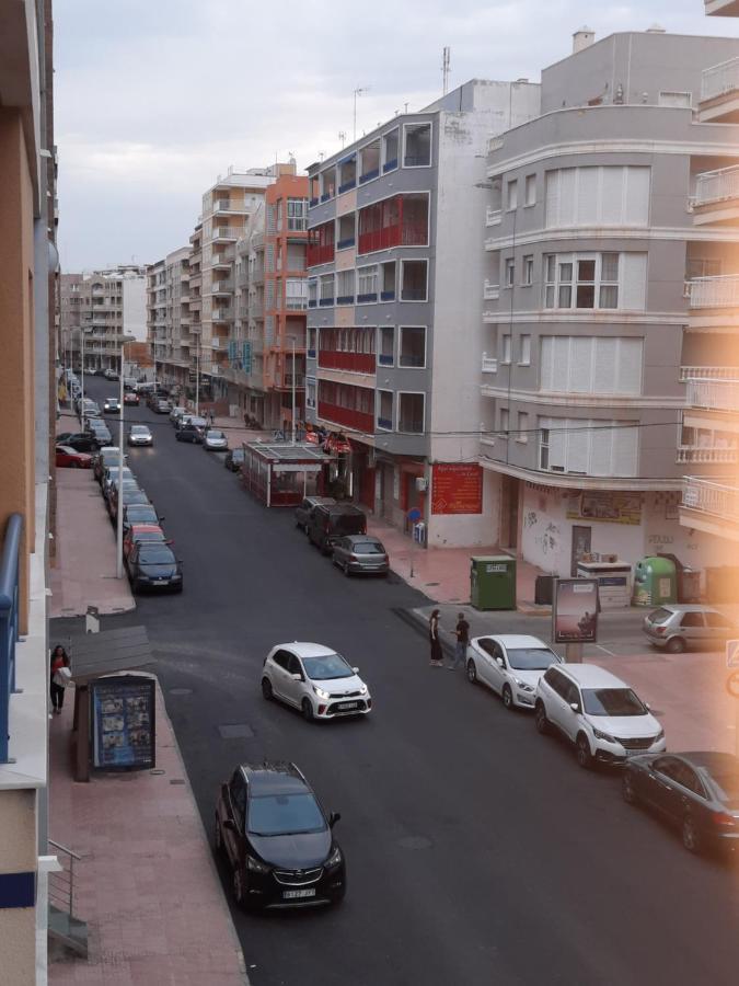 Moderno Apartamento Familiar Junto Al Mar - Conejito Daire Torrevieja Dış mekan fotoğraf
